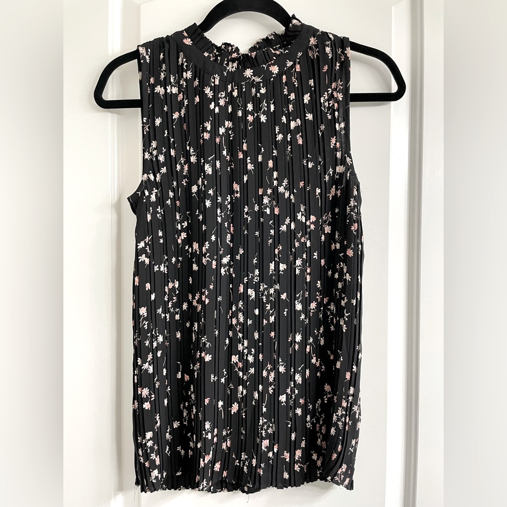 Ann Taylor Floral Black Sleeveless Top